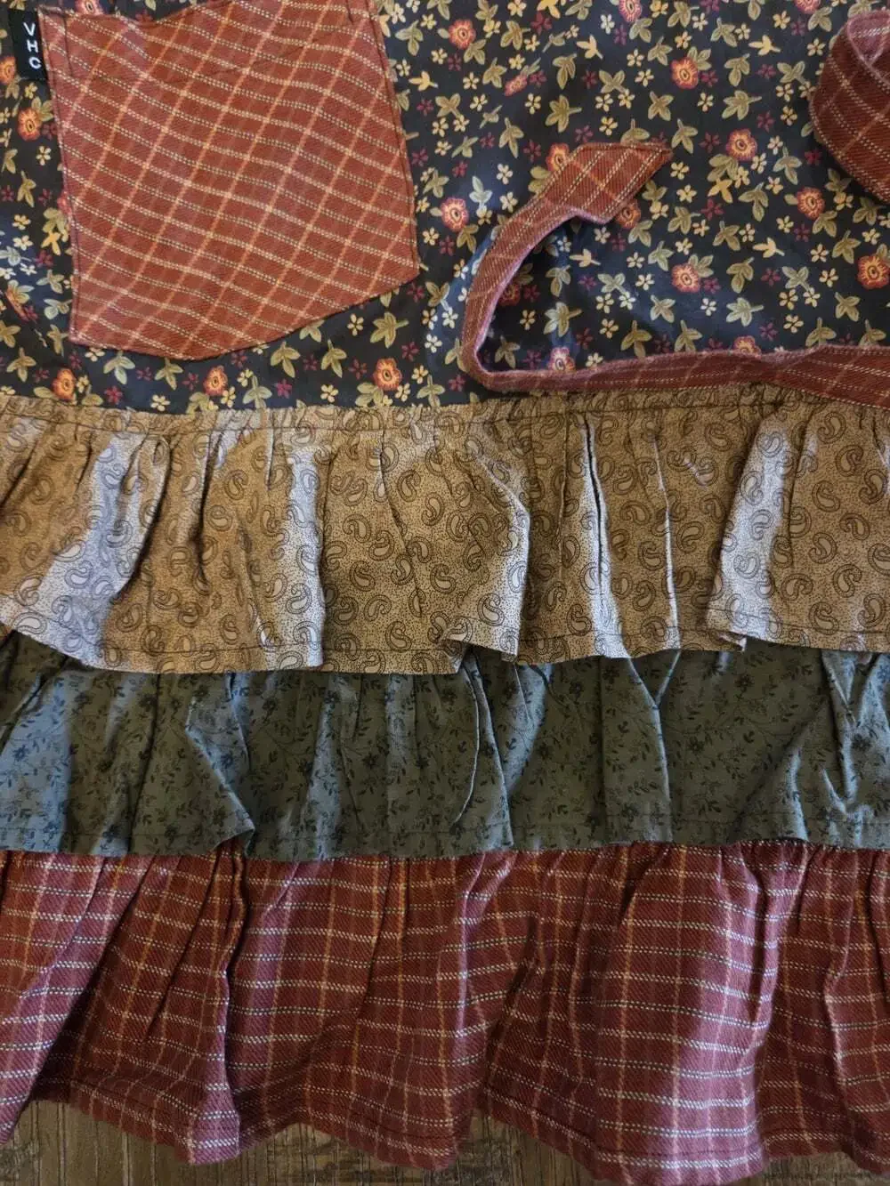 Nancy's Nook apron by Victorian Heart Company